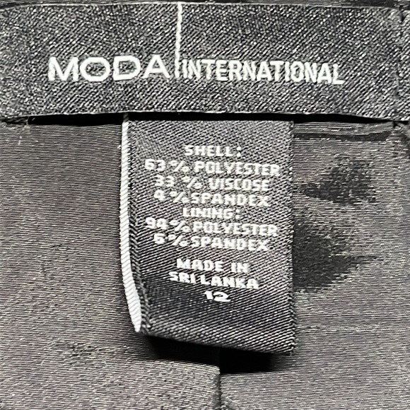 Moda International Black Blazer - Picture 3 of 10